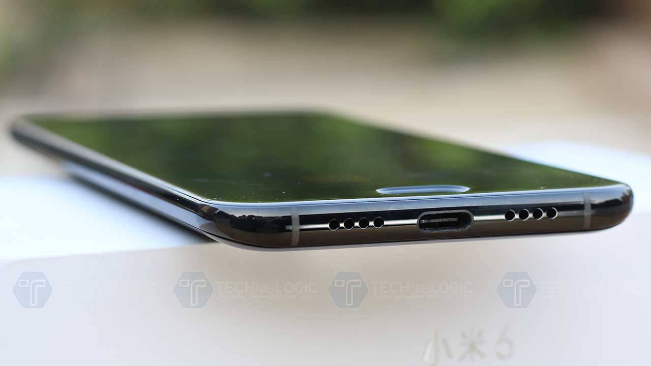 Xiaomi-Mi-6-charging-port