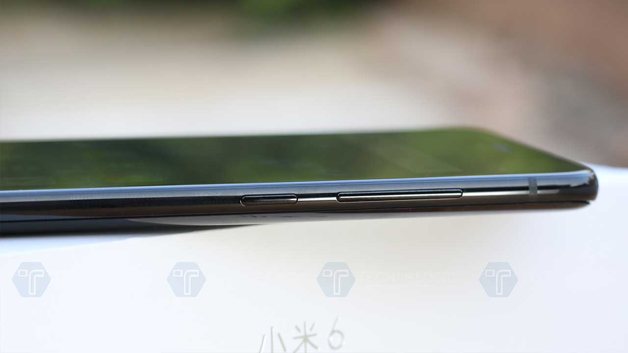 Xiaomi-Mi-6-volume-buttons