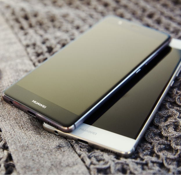 Huawei P9 with dual-lens camera