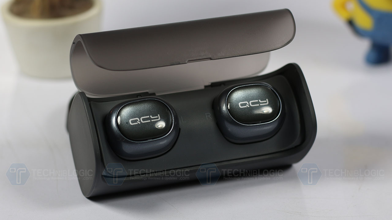 QCY-Q29-Wireless-Earbuds-box
