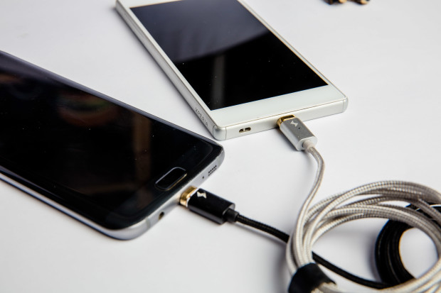 X-Connect Magnetic Cable: One Cable for All your Phones