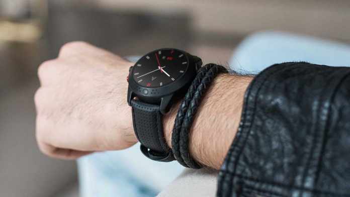Arrow Smartwatch with 360 Rotating HD Camera for iOS & Android