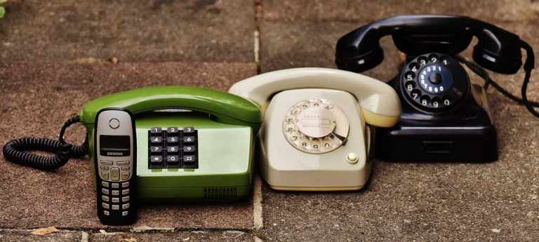 21st Century Communications: Landline versus Mobile