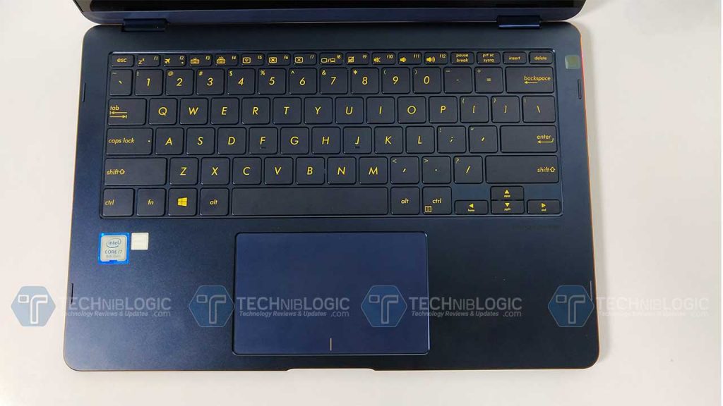Asus-Zenbook-Flip-S-Box-Keyboard-and-trackpad