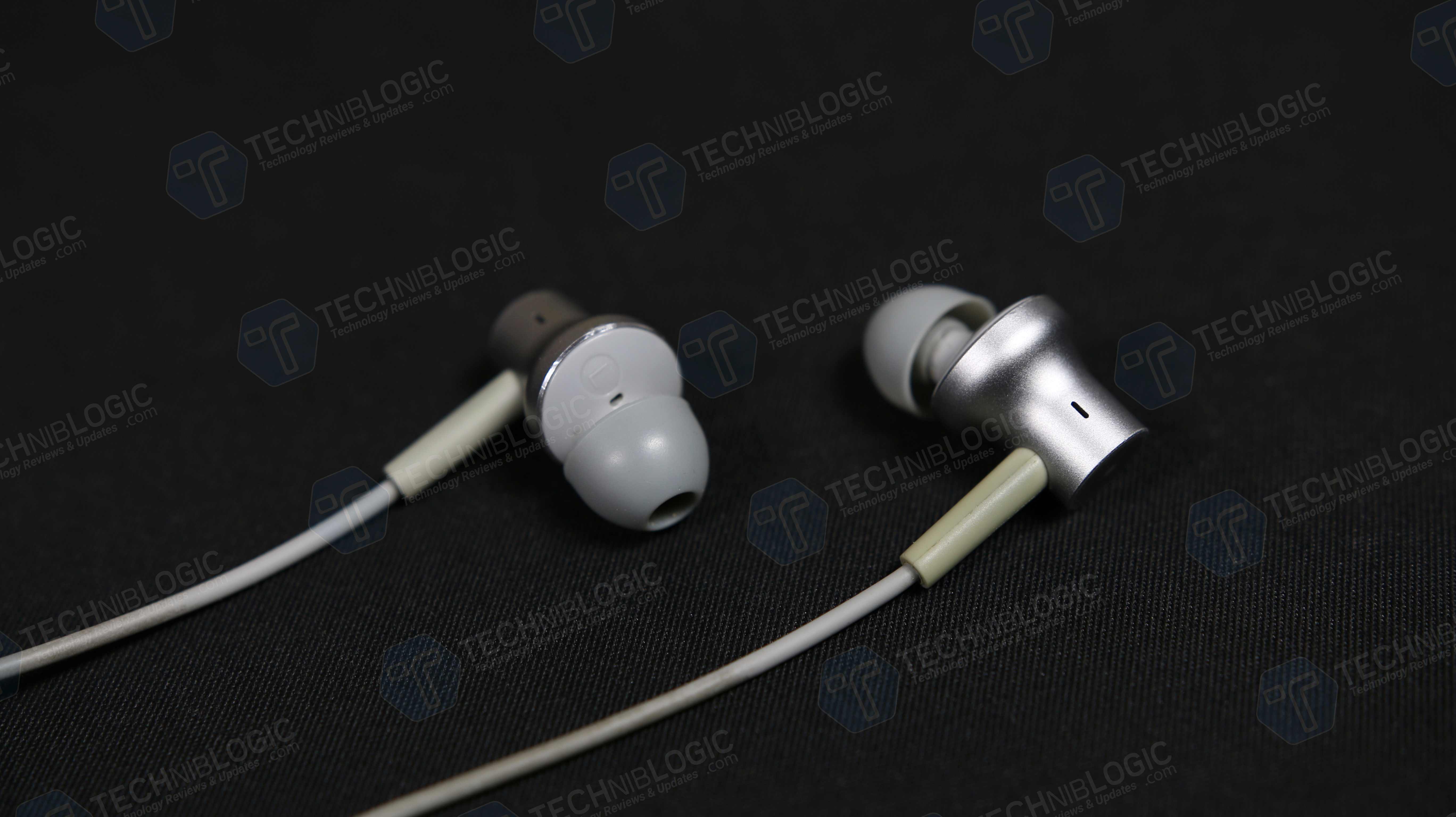 Xiaomi-Bluetooth-Neckband-Earphones8