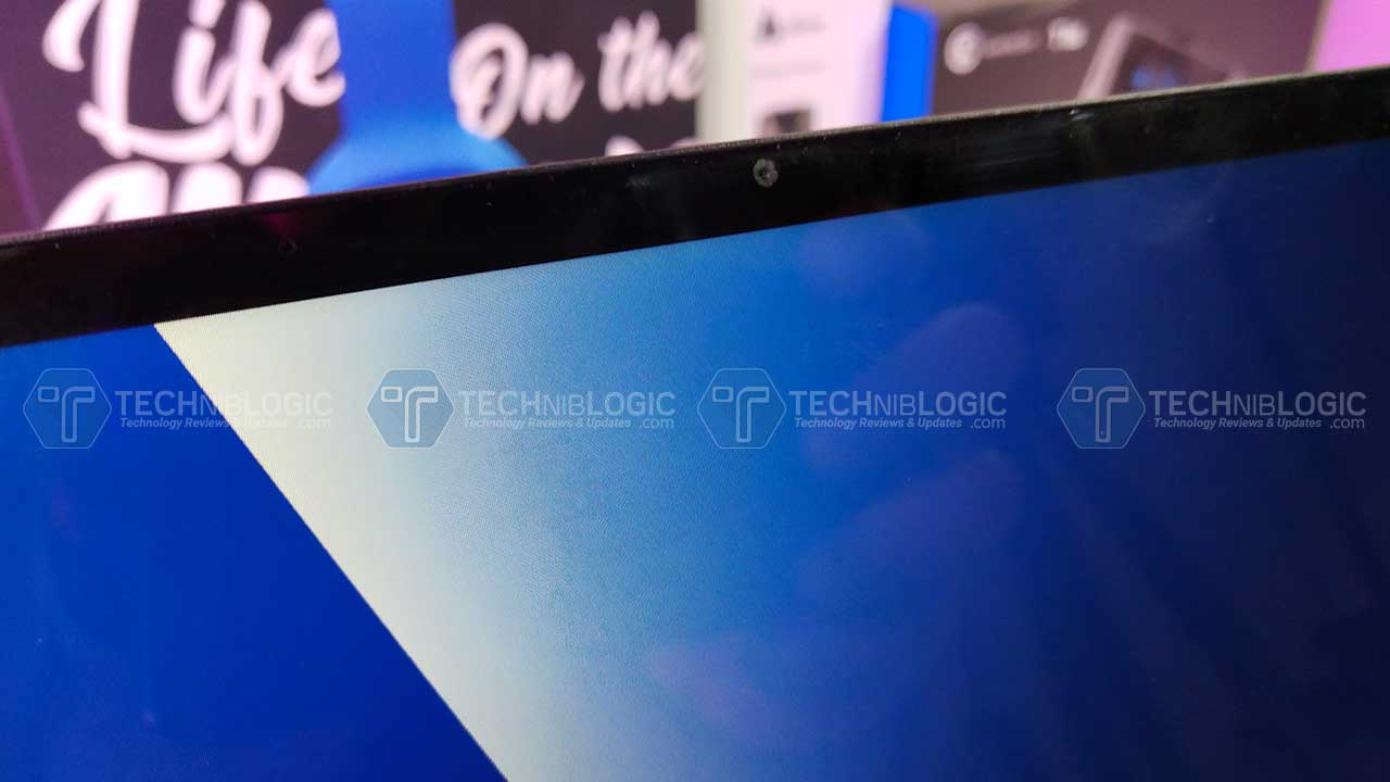 Asus ZenBook 13 (UX333F) Review - Future of Laptops is HERE! 4