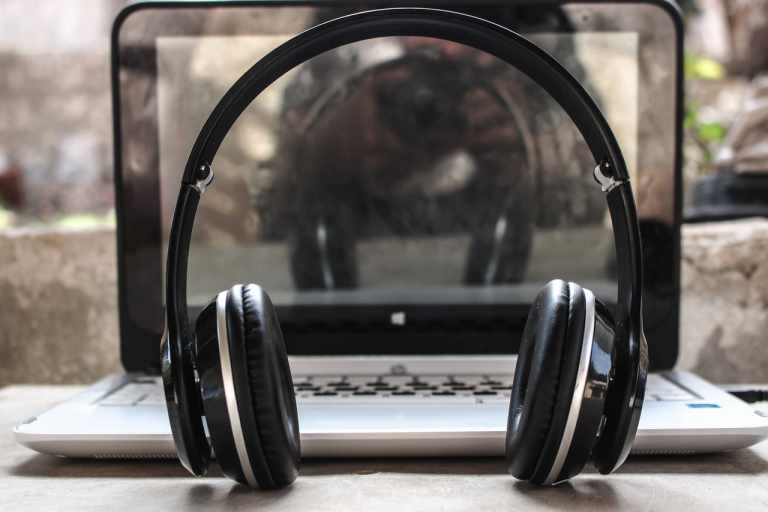 8 Breathtaking Audio Enhancement Apps to Make You Feel Music