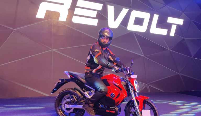 Electric Vehicle Startup Revolt Launches AI-enabled Motorcycle RV 400