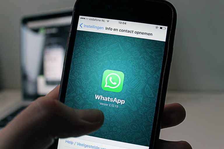 Get Up to 8 People on a WhatsApp Video Call