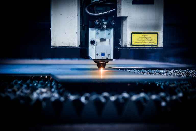6 Considerations When Selecting a CNC Machine