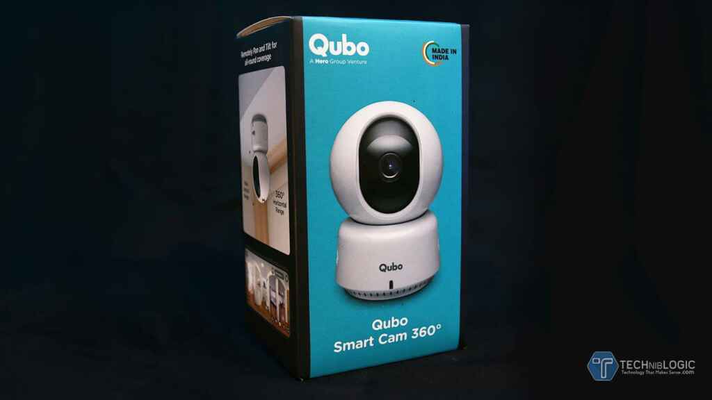 Qubo Smart Cam 360 box content